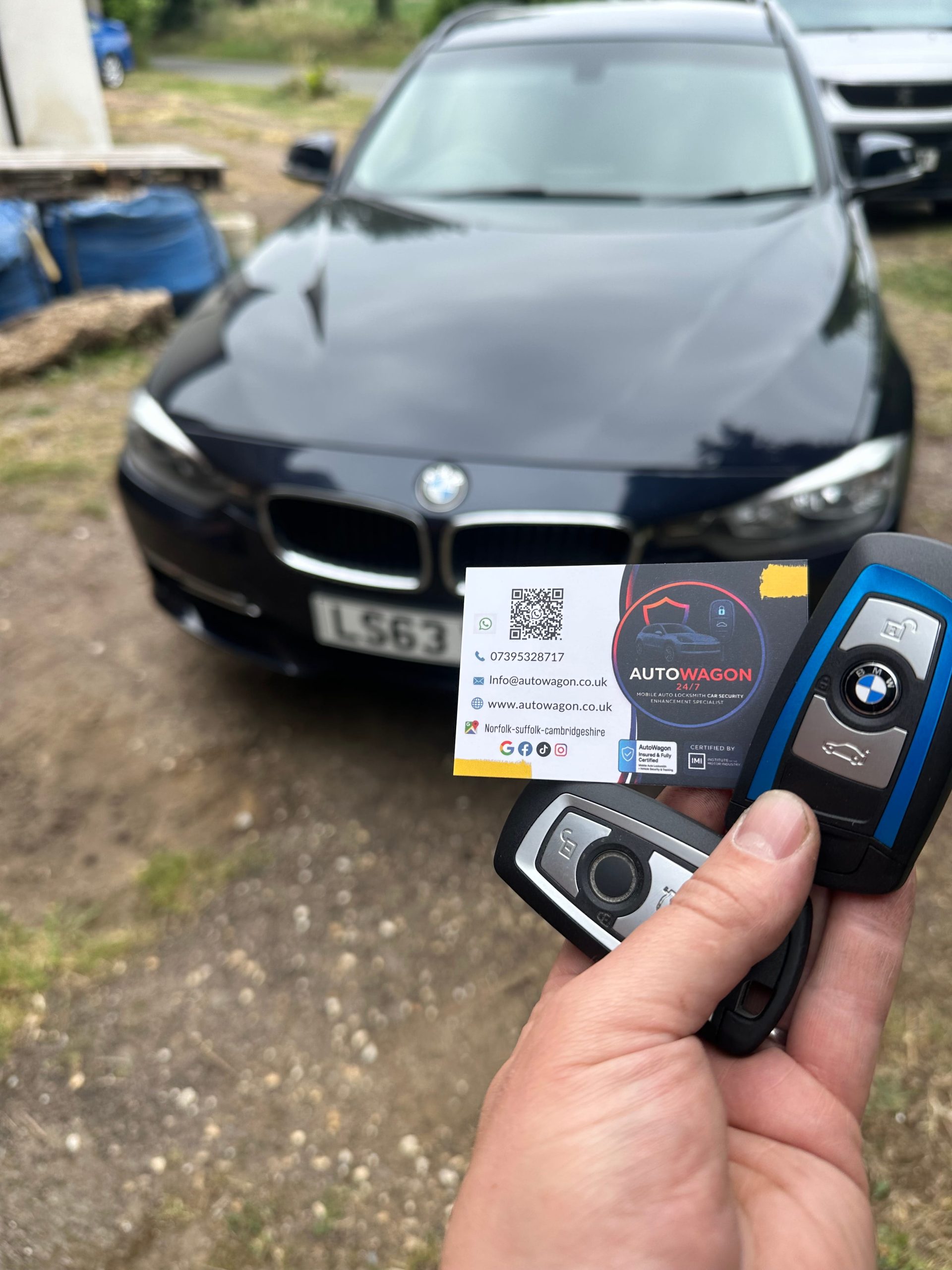 AutoWagon mobile auto locksmith at work in Norfolk